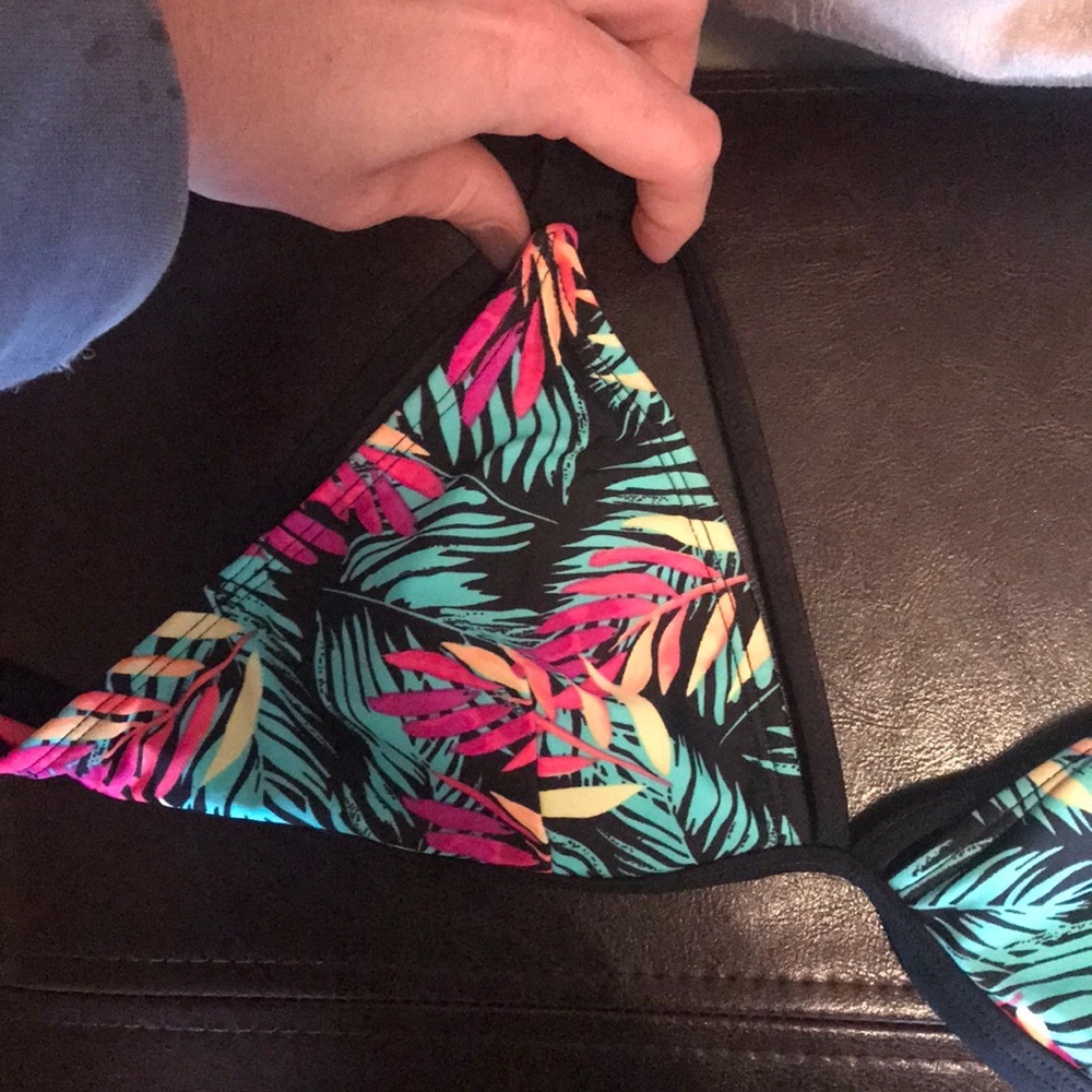 Bathing suit top - Picture 2 of 4